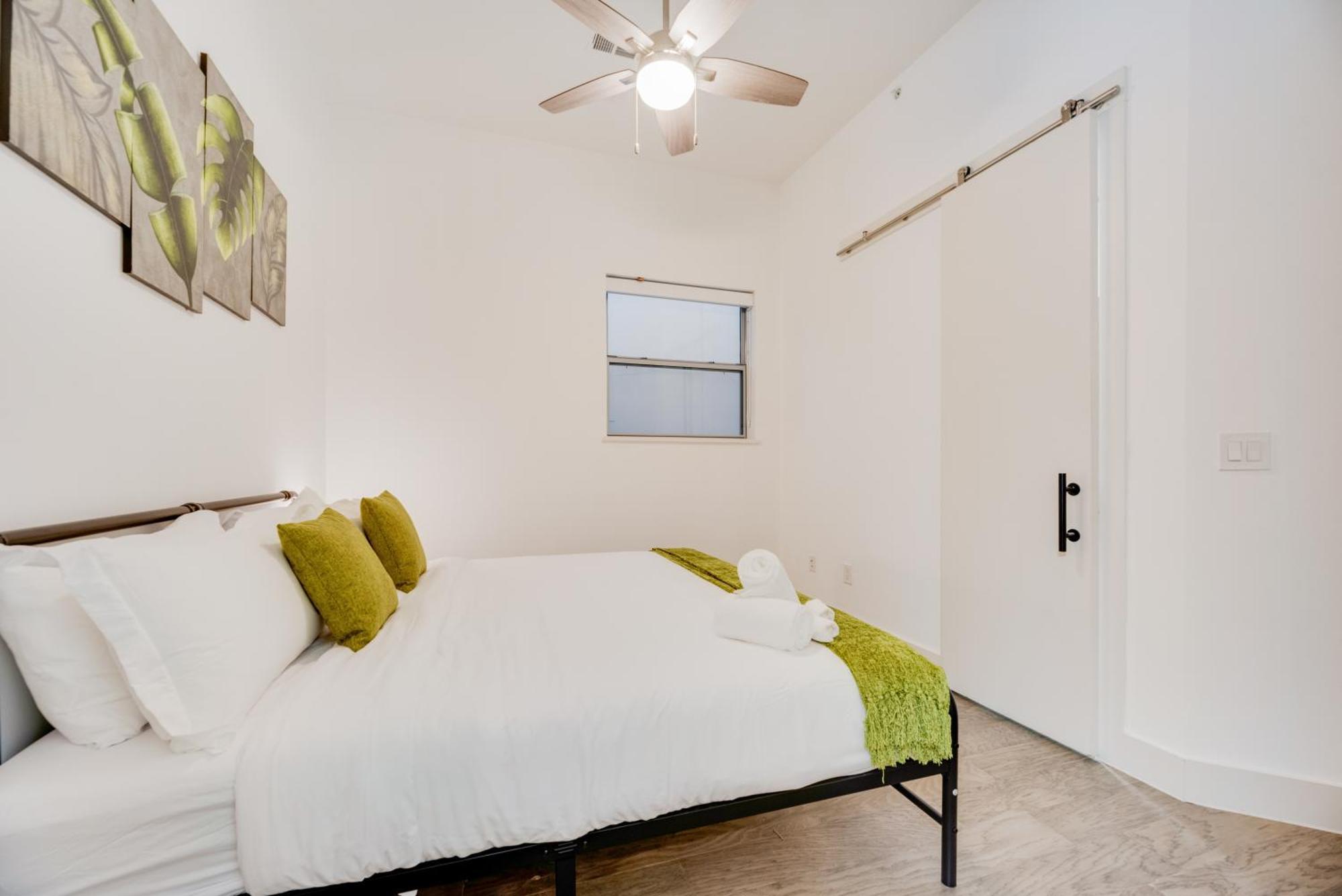 Snappy Loft Style 2Br I Gym I Parking I Workspace Dallas Exterior photo