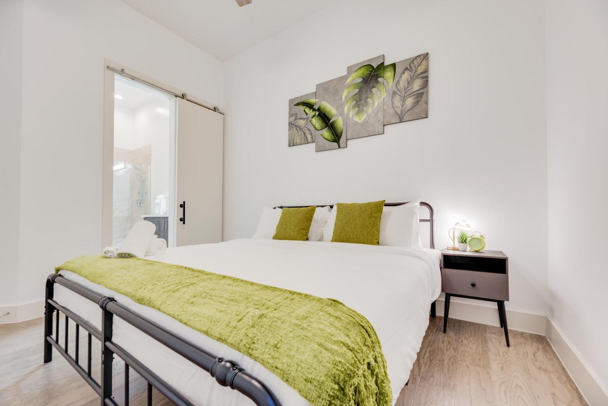 Snappy Loft Style 2Br I Gym I Parking I Workspace Dallas Exterior photo